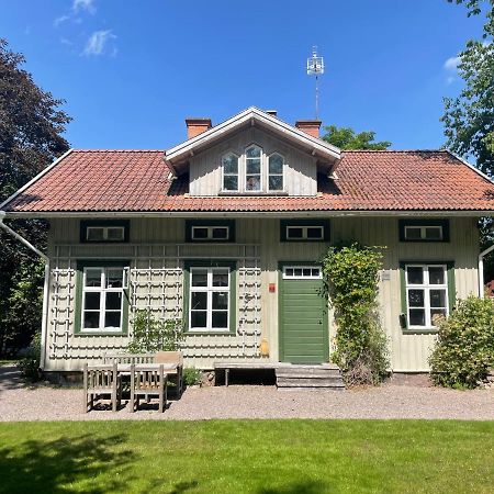 Aeppelgarden Bed & Breakfast Mariestad Bagian luar foto