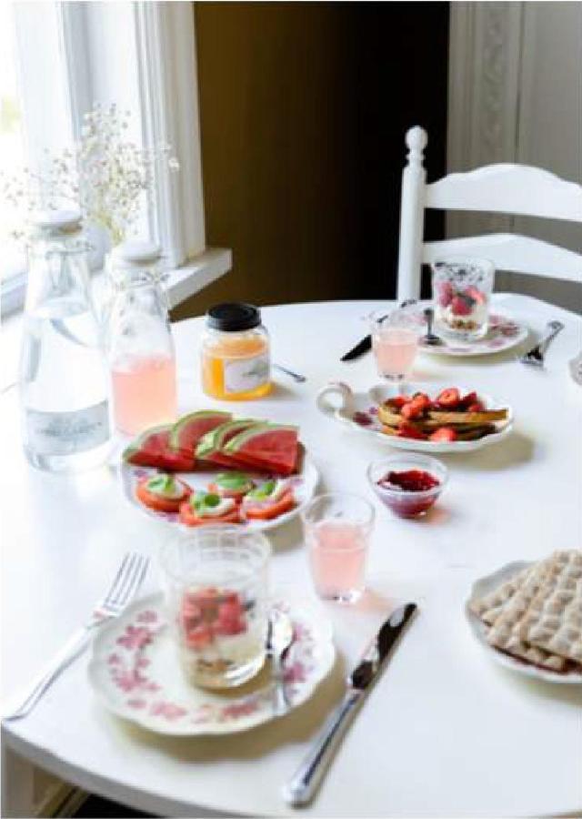 Aeppelgarden Bed & Breakfast Mariestad Bagian luar foto